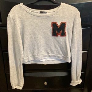 Grey cropped sweat shirt